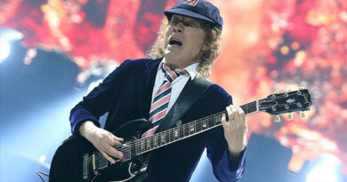 Angus Young explains the unchanged AC/DC sound