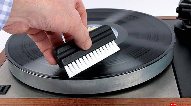 Russ Andrews introduced accessories for cleaning vinyl discs and styluses