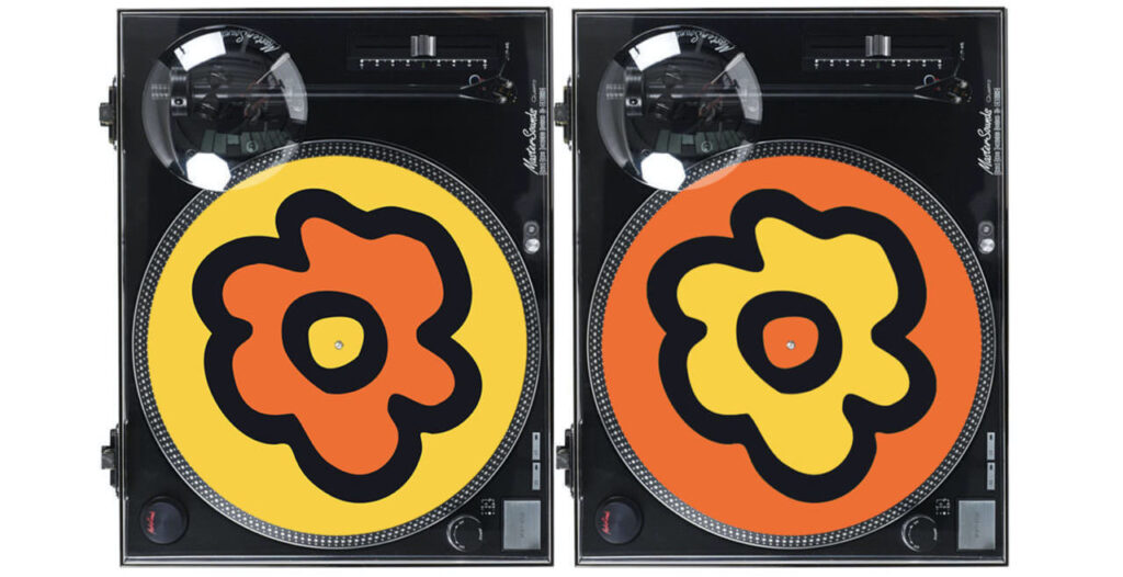 Mastersounds released a slipmat and clamp designed by Nicolas Dixon