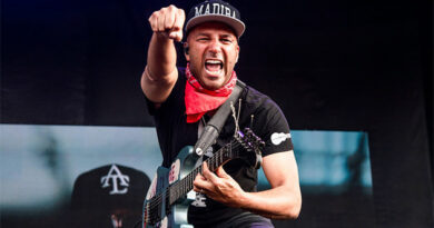 The soundtrack to the musical comedy "Metal Lords" from Netflix will be handled by Tom Morello