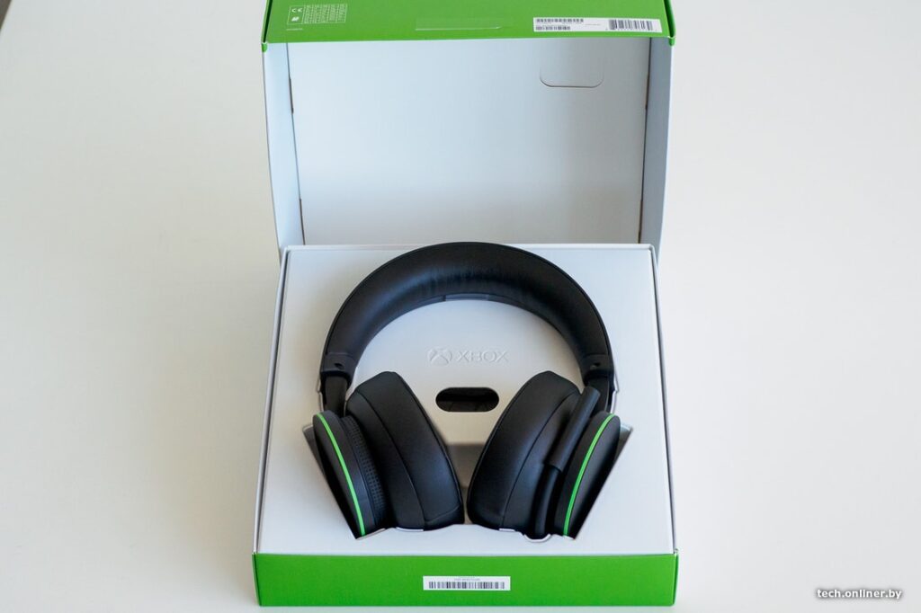 Xbox Wireless Headset package