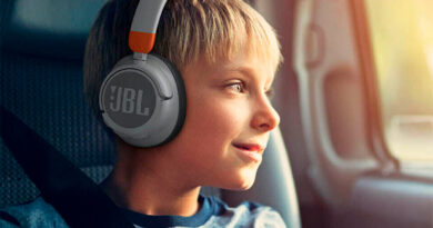 JBL JR 460 NC kids headphones